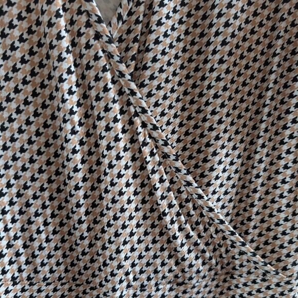 41 Hawthorn Houndstooth Wrap Dress NWOT Crossover V-Neck Medium Office - Picture 5 of 8